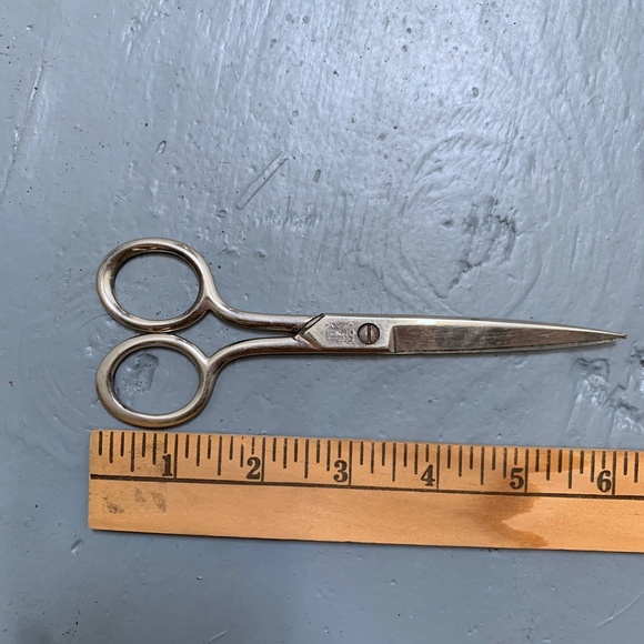 Set of Five Vintage Scissors Forged Steel School Sewing Crafts Art Scrap Teach - Picture 6 of 16